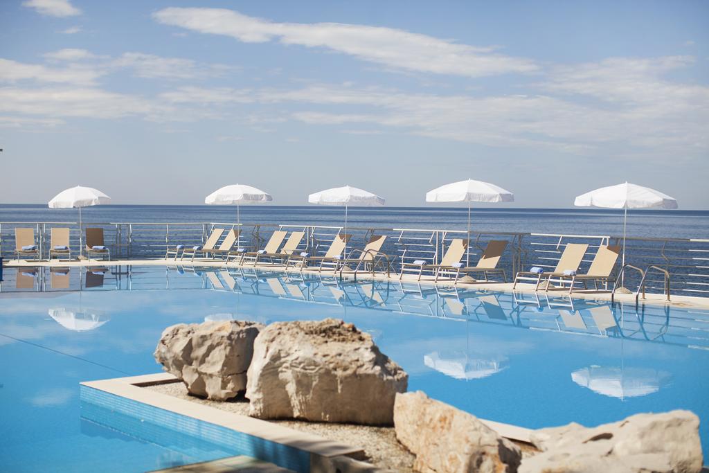 Dubrovnik Palace