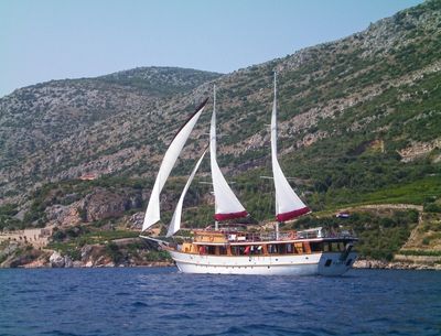 Cataleya Motor Yacht