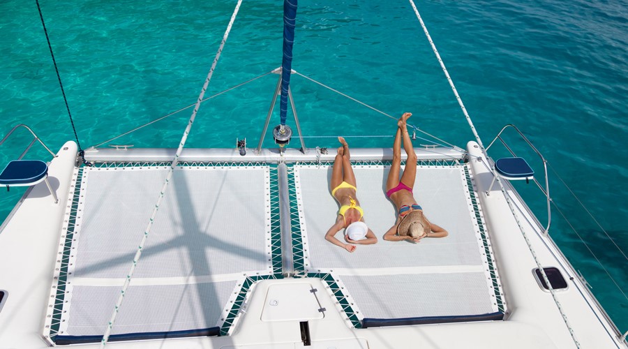 catamaran trampoline