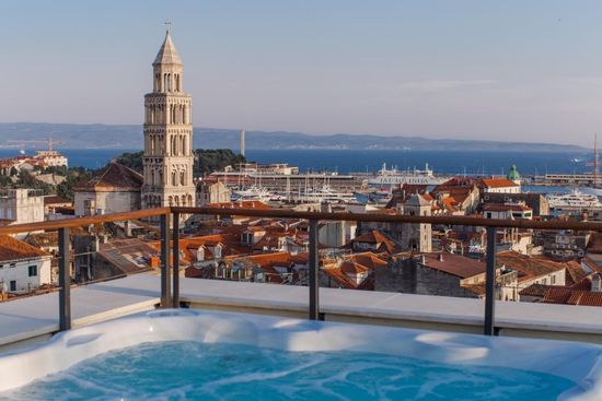 Cornaro Hotel