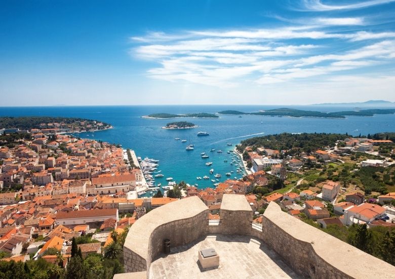 Mobile Cruises to Hvar