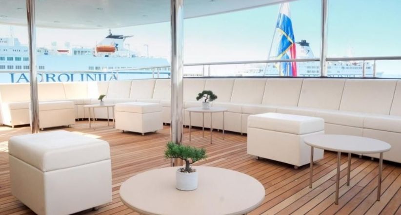 MV Aurelia Outdoor Seating