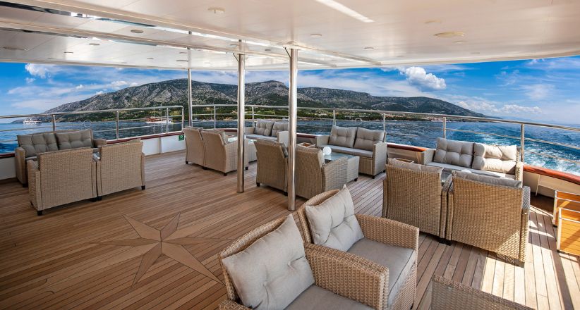 MV Bellissima Outdoor Seating